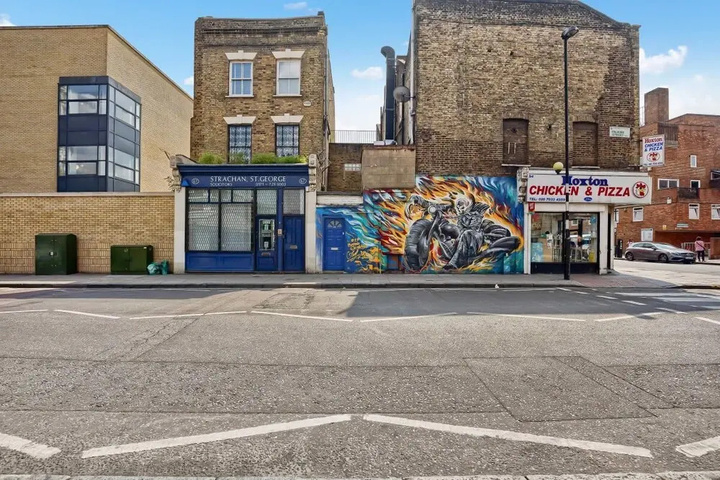 Bright and Stylish 2 Bed apt W / garden in Hoxton