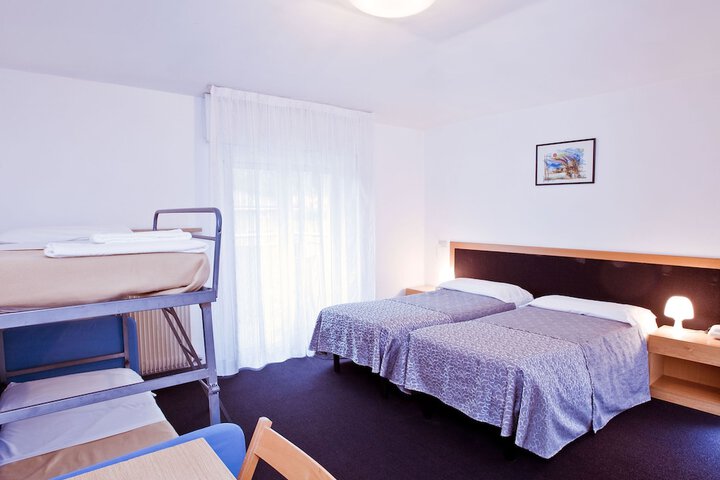 Room 5 of 46