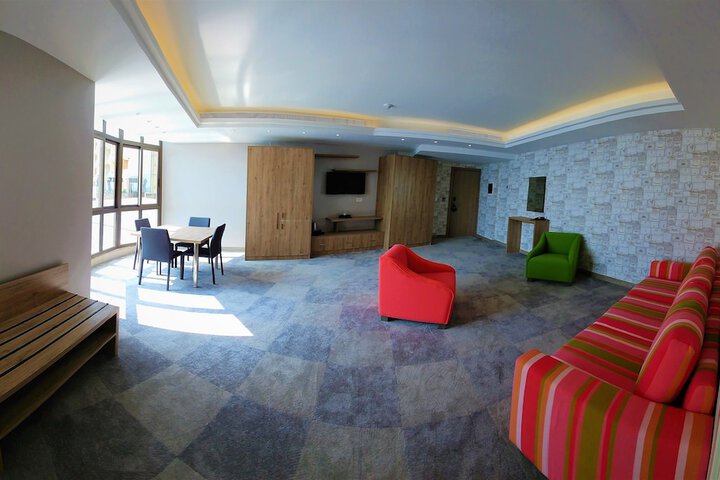 Room 29 of 97