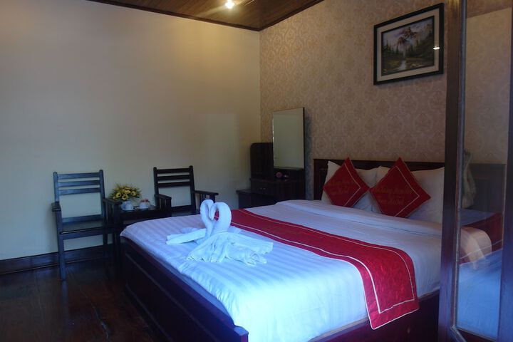Room 32 of 68