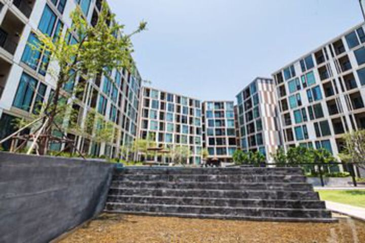 Hotel Exterior 10 of 31