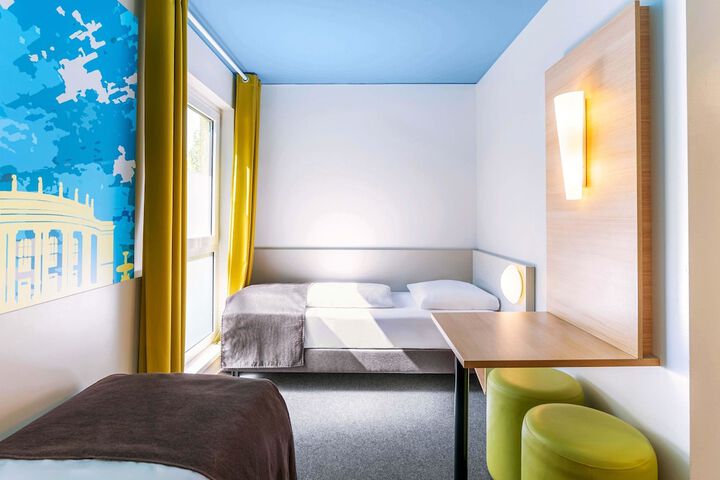 Room 15 of 29