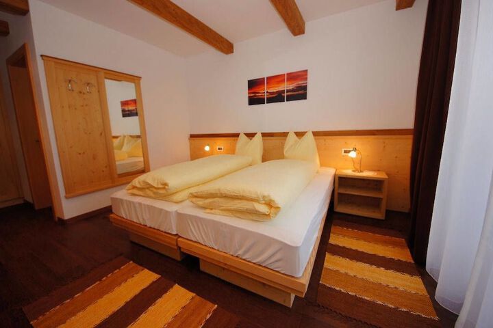 Room 3 of 14