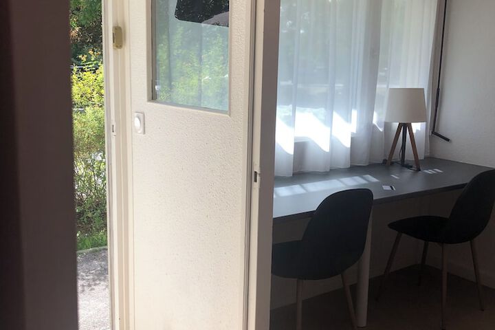 Room 12 of 29