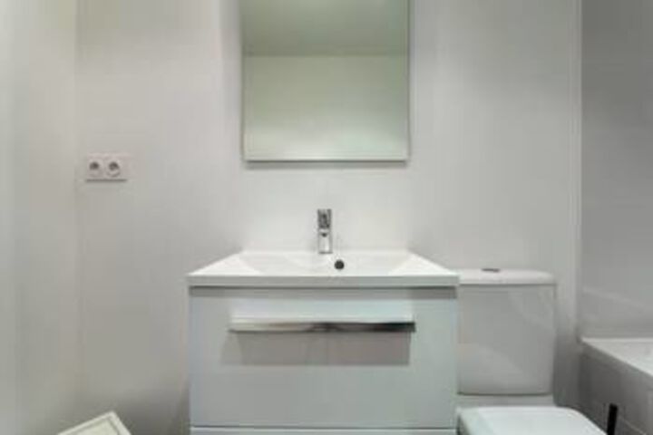 Room 4 of 26