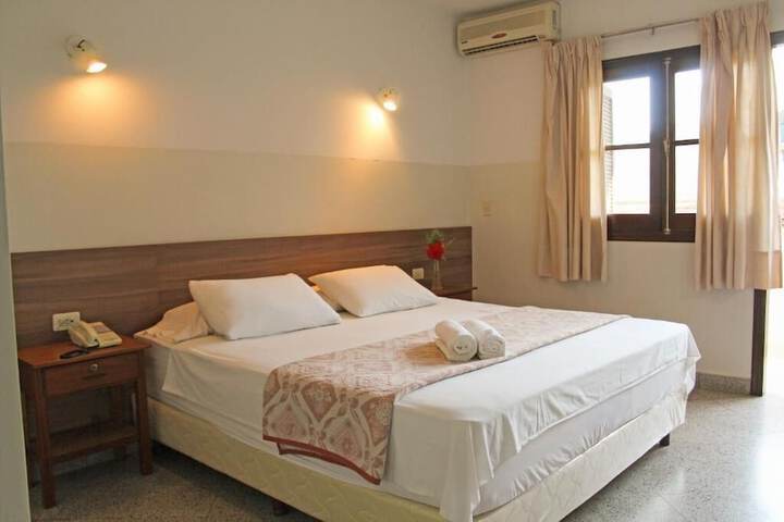 Room 16 of 26
