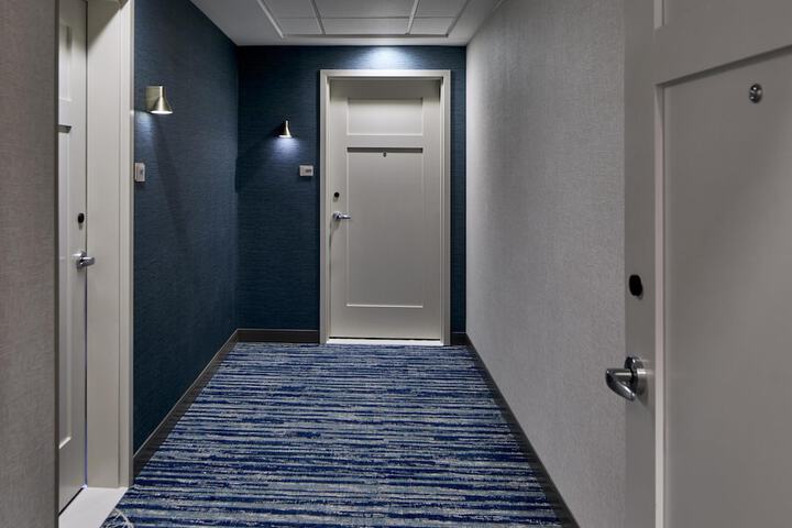 Ballroom/Hall 74 of 85