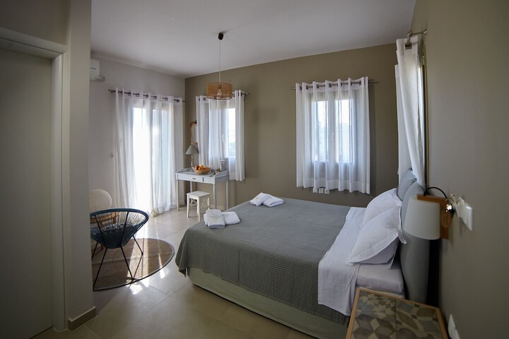 Room 3 of 259