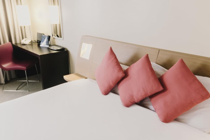 Room 16 of 56