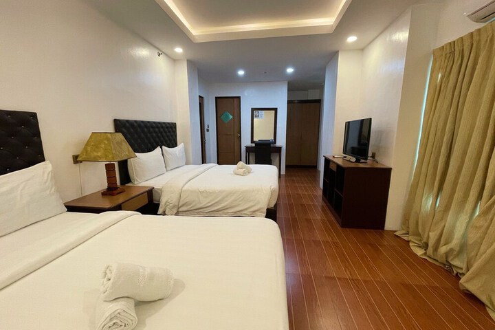 Room 56 of 79