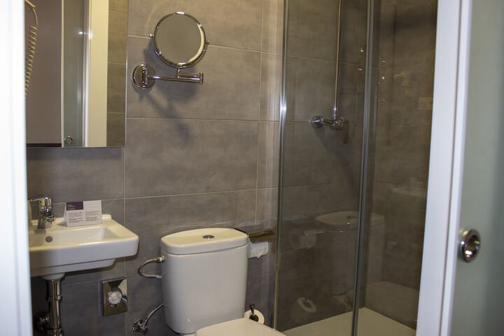 Room 20 of 34