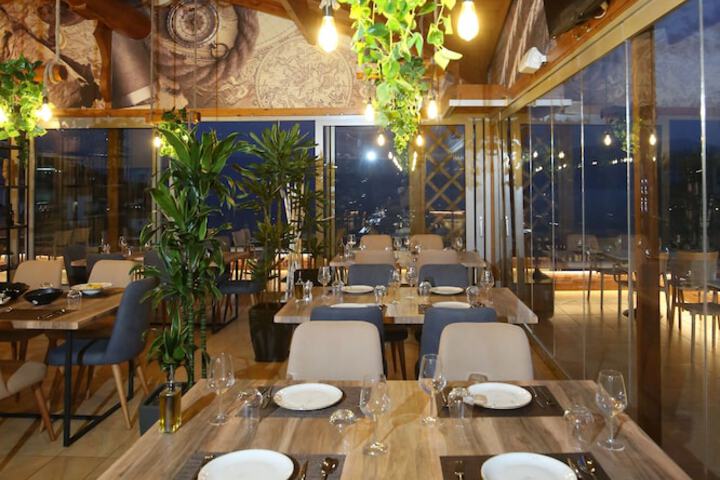 Dining 174 of 218