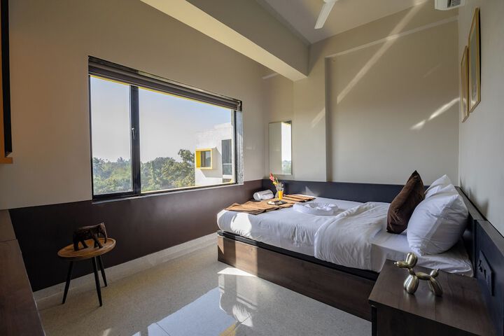 Room 8 of 27