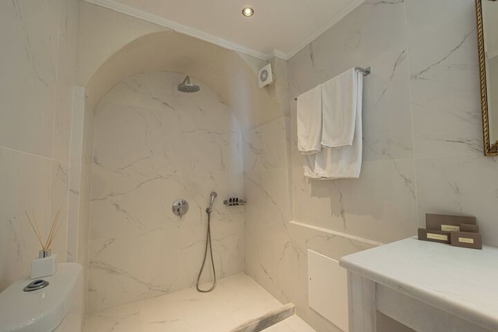 Room 201 of 289