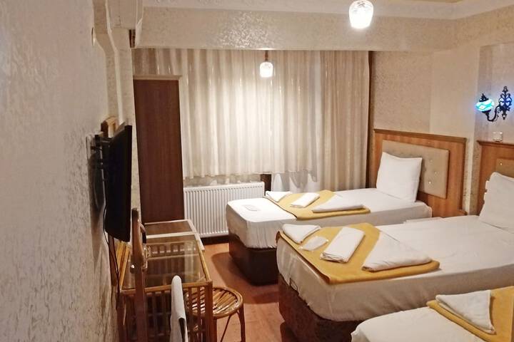 Room 17 of 39