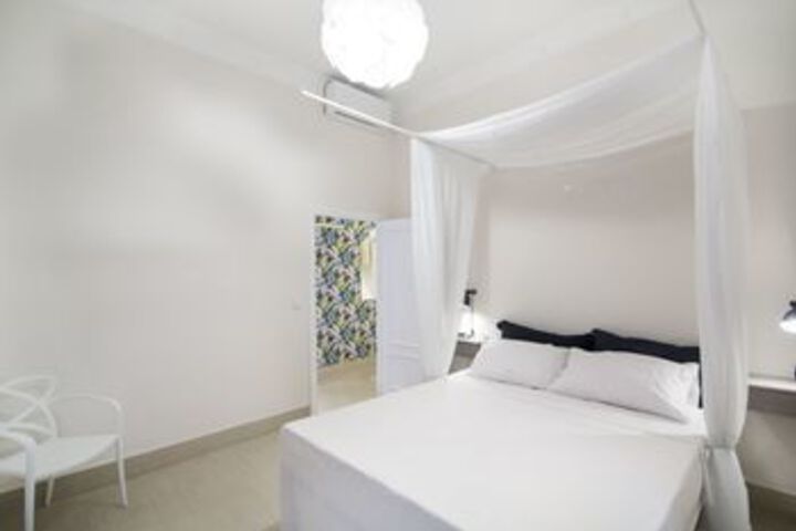 Room 7 of 17