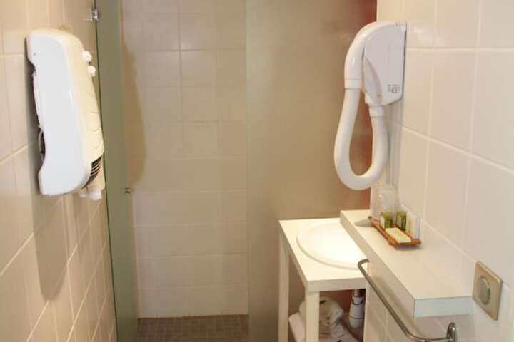 Room 19 of 46