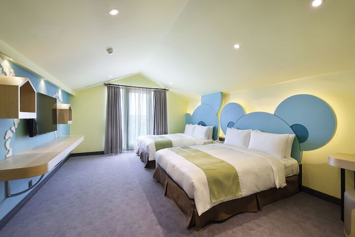 Room 16 of 60