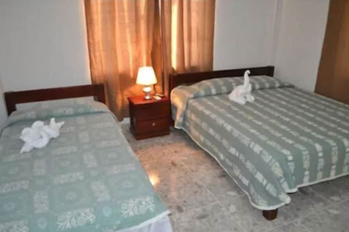 Room 18 of 32