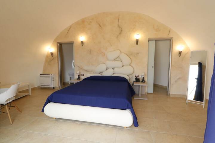 Room 3 of 70