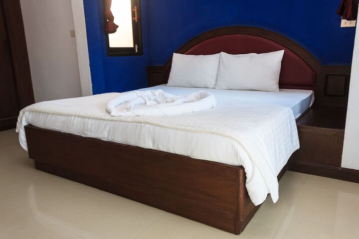 Room 3 of 37