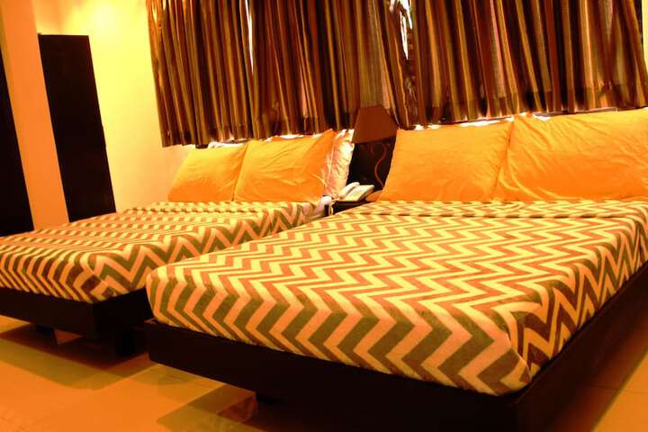 Room 4 of 31