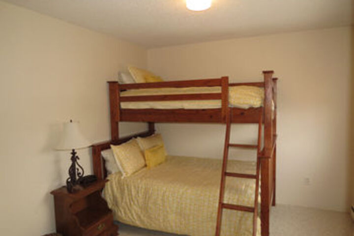 Room 40 of 102