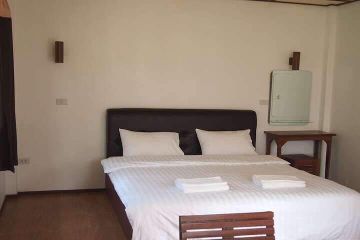 Room 10 of 51