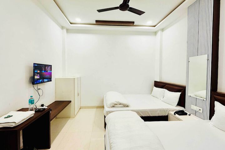 Room 15 of 61