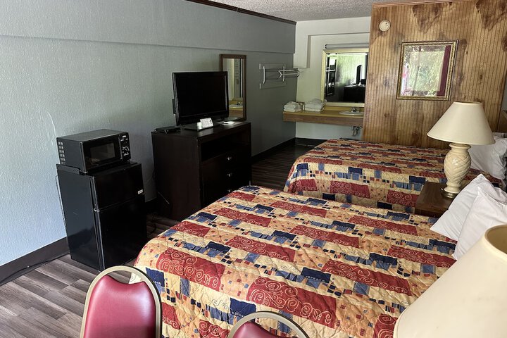 Room 4 of 20