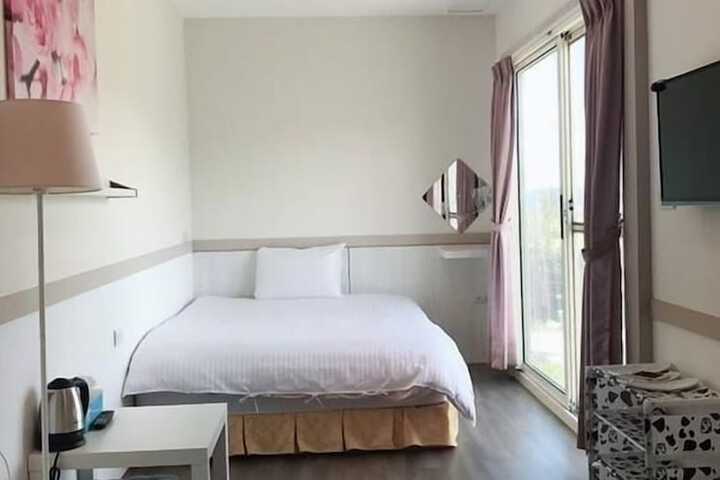 Room 4 of 24
