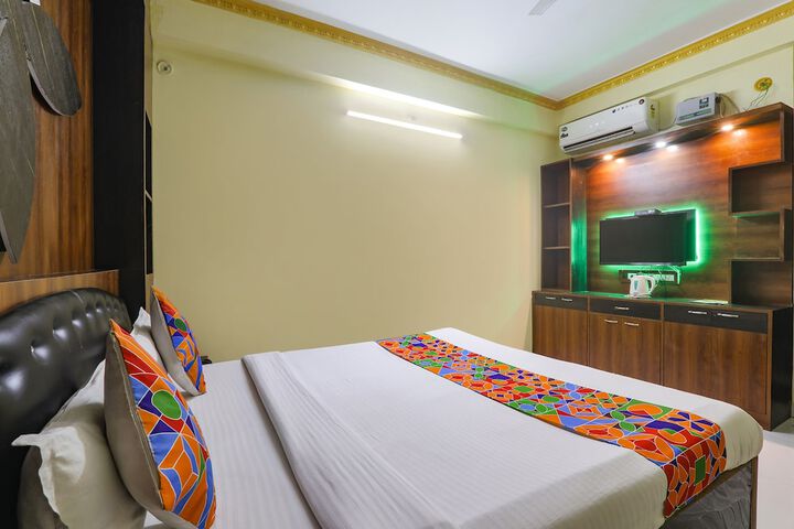 Room 18 of 32