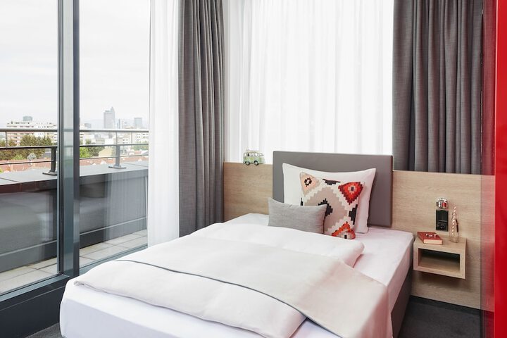 Room 20 of 45