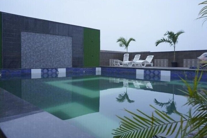 Pool 8 of 10