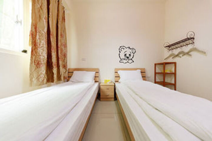 Room 16 of 51