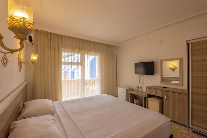 Room 40 of 209