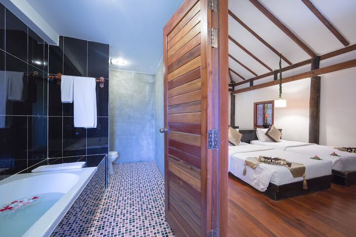 Room 21 of 80