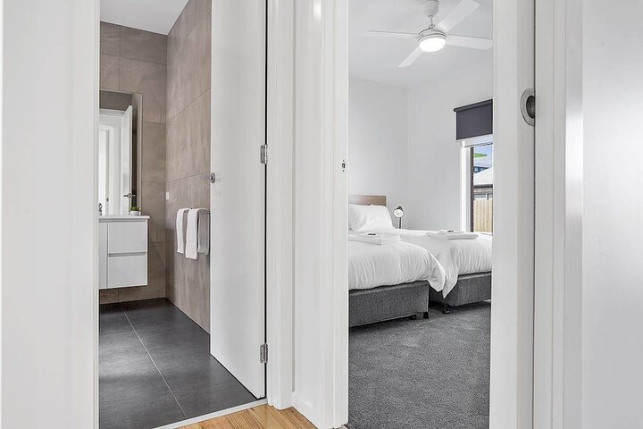 Room 3 of 26