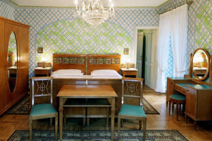 Room 18 of 45