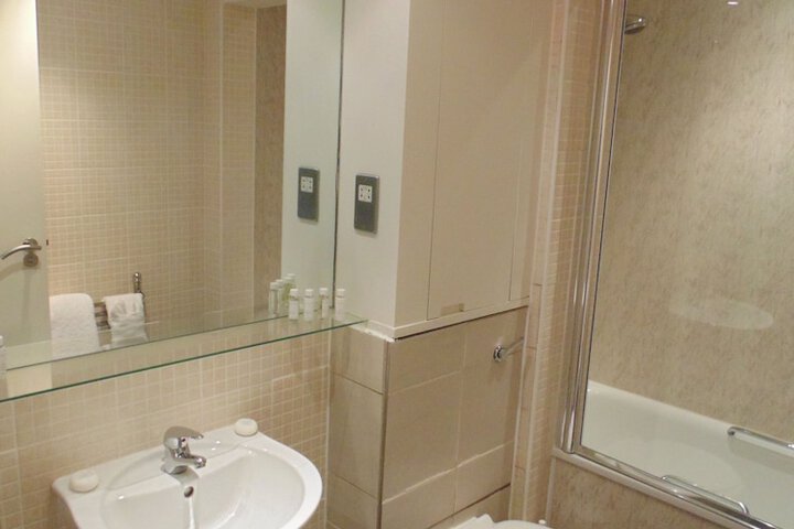 Room 14 of 14