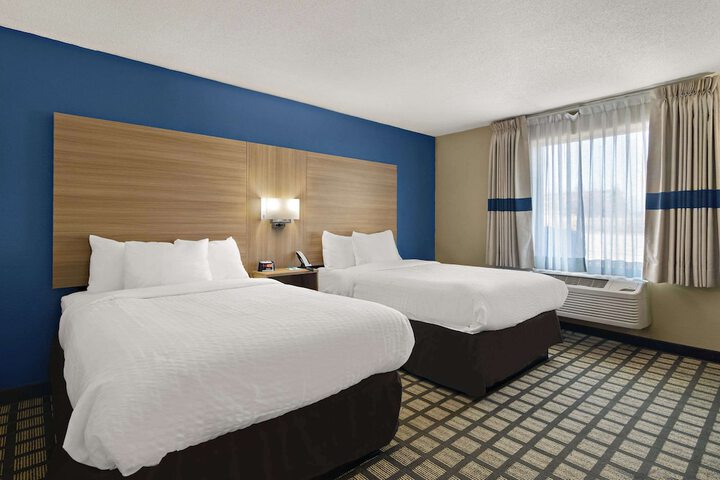 2 Double Beds Accessible (13 of 13)