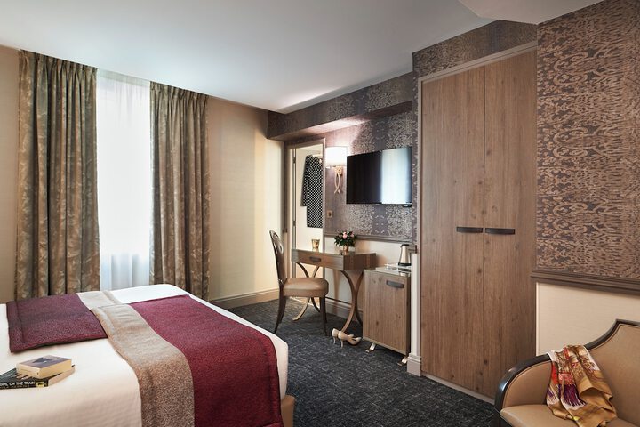 Room 8 of 35