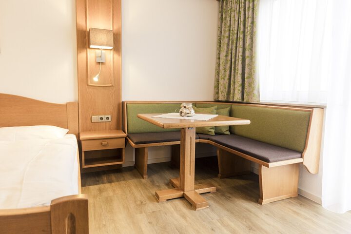 Room 15 of 46
