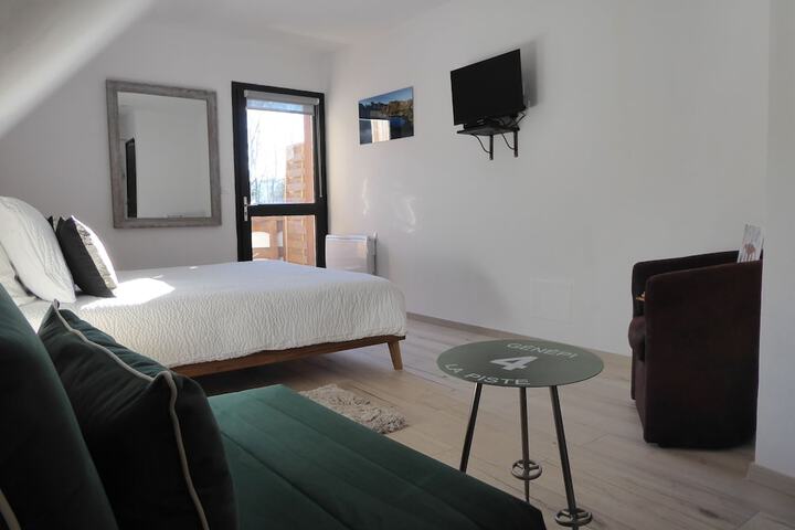 Room 16 of 51