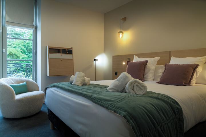 Room 34 of 109