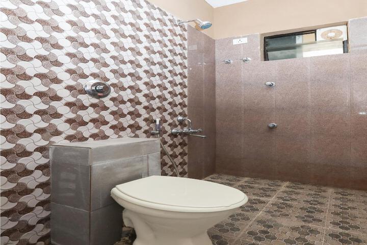 Room 2 of 15