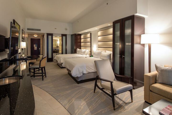 Room 3 of 86