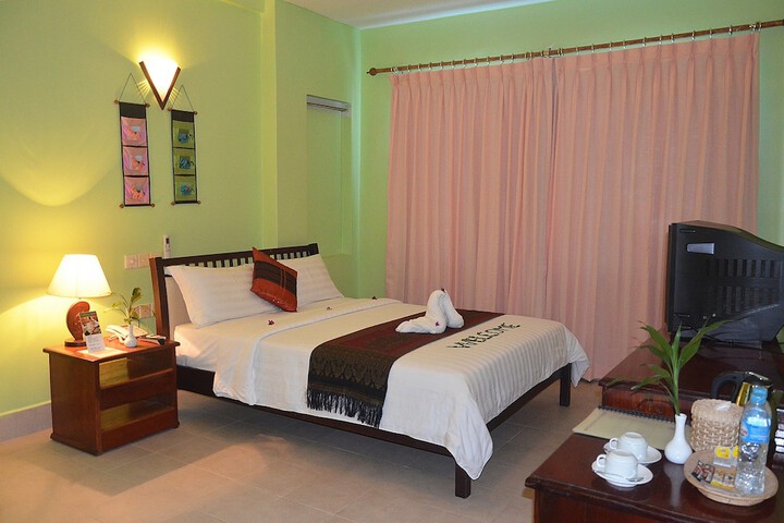 Room 30 of 65
