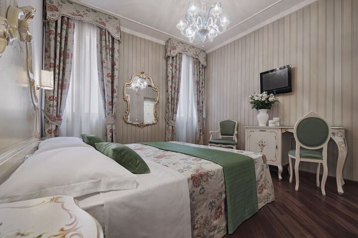Room 30 of 54