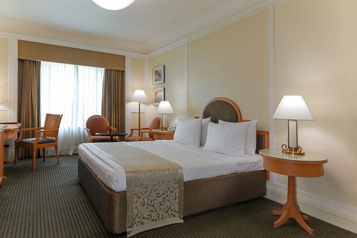 Room 10 of 65